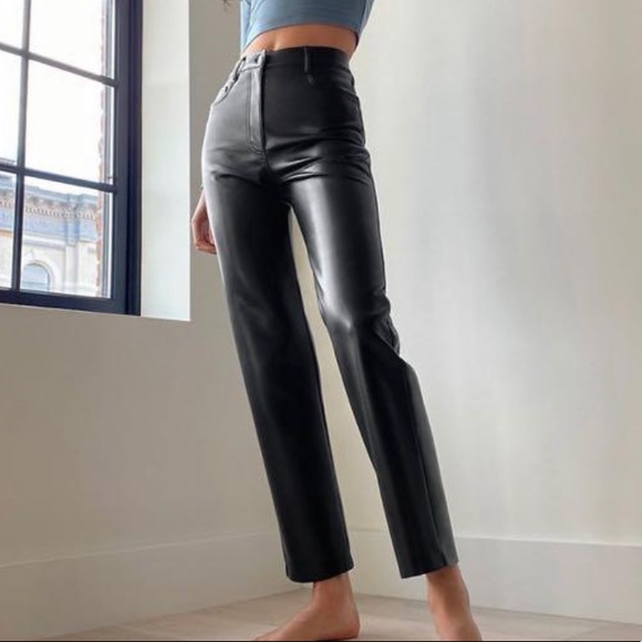 Wilfred
Melina Pant - Picture 1 of 9